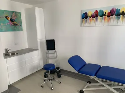 dr n. med. Maciej Stryga, Chirurg